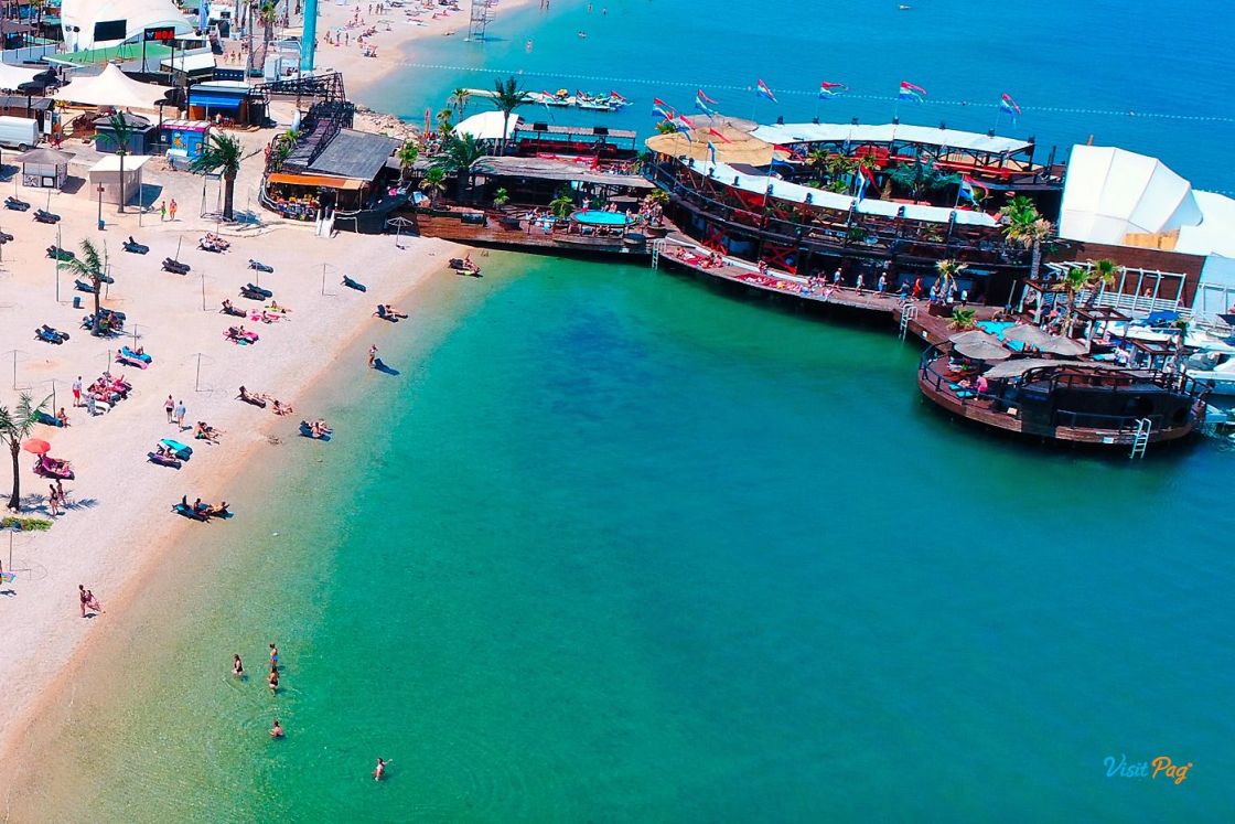 APPARTAMENTI VACANZE A PAG PER GIOVANI VICINO A ZRCE BEACH